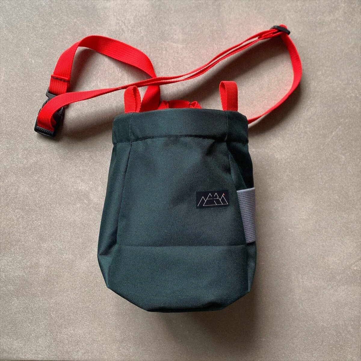 Мешочек для магнезии ЛЕЗЬ ХВАТ Лесной зеленый/красный